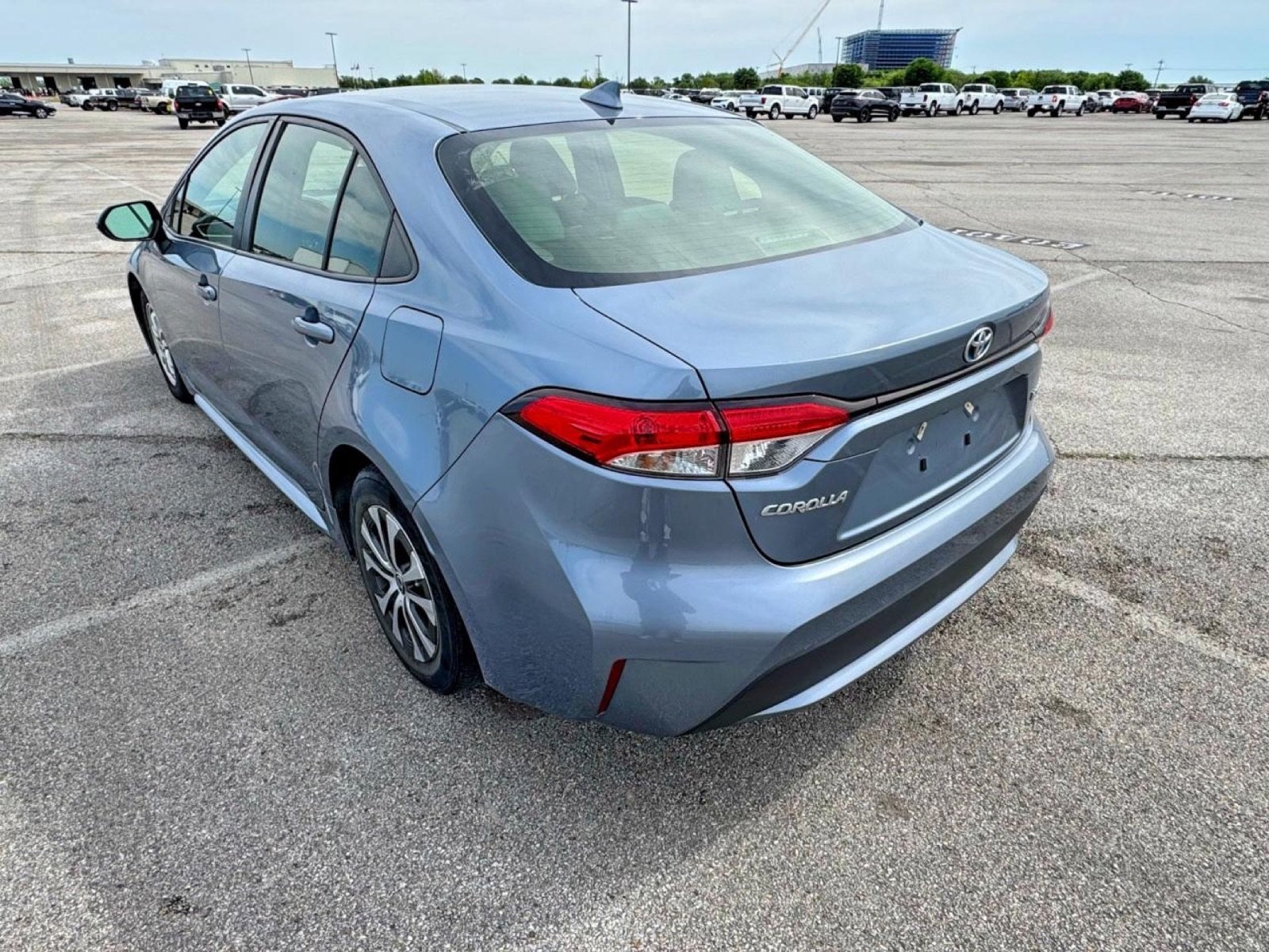 Additional photograph of 2022 Toyota Corolla Hybrid LE