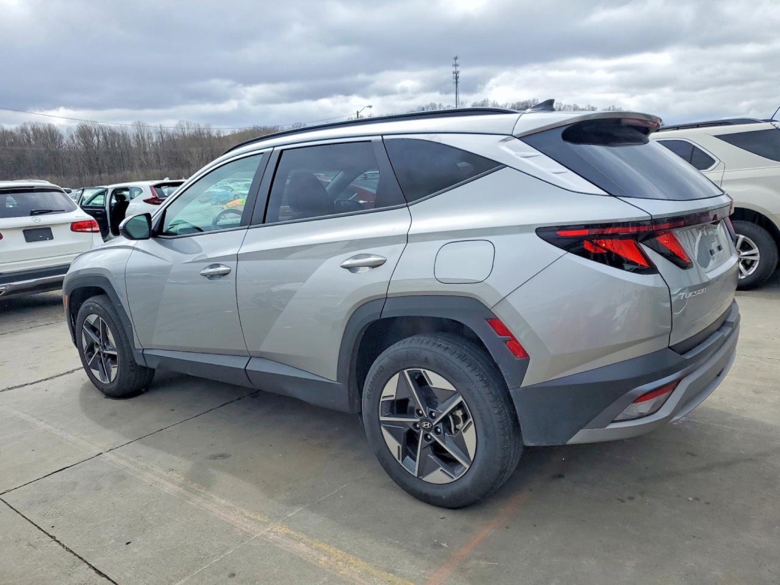 Additional photograph of 2025 Hyundai Tucson SEL