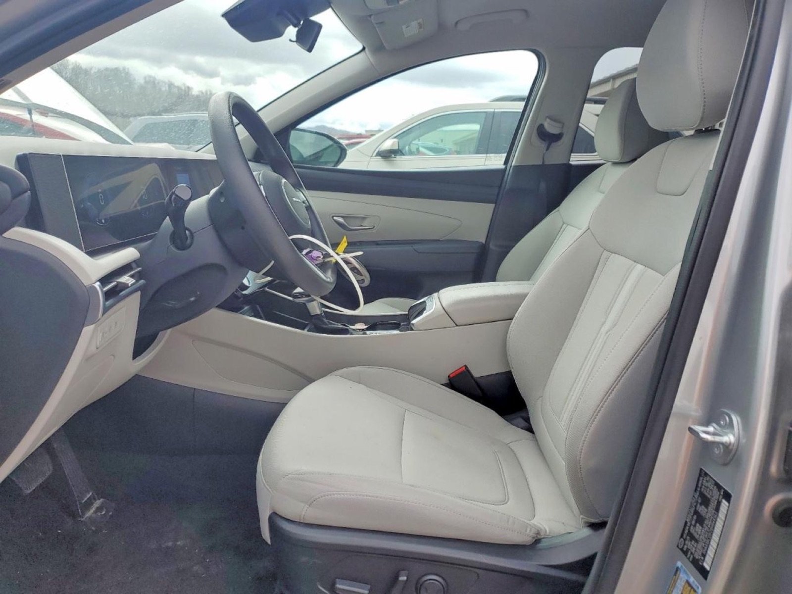 Additional photograph of 2025 Hyundai Tucson SEL