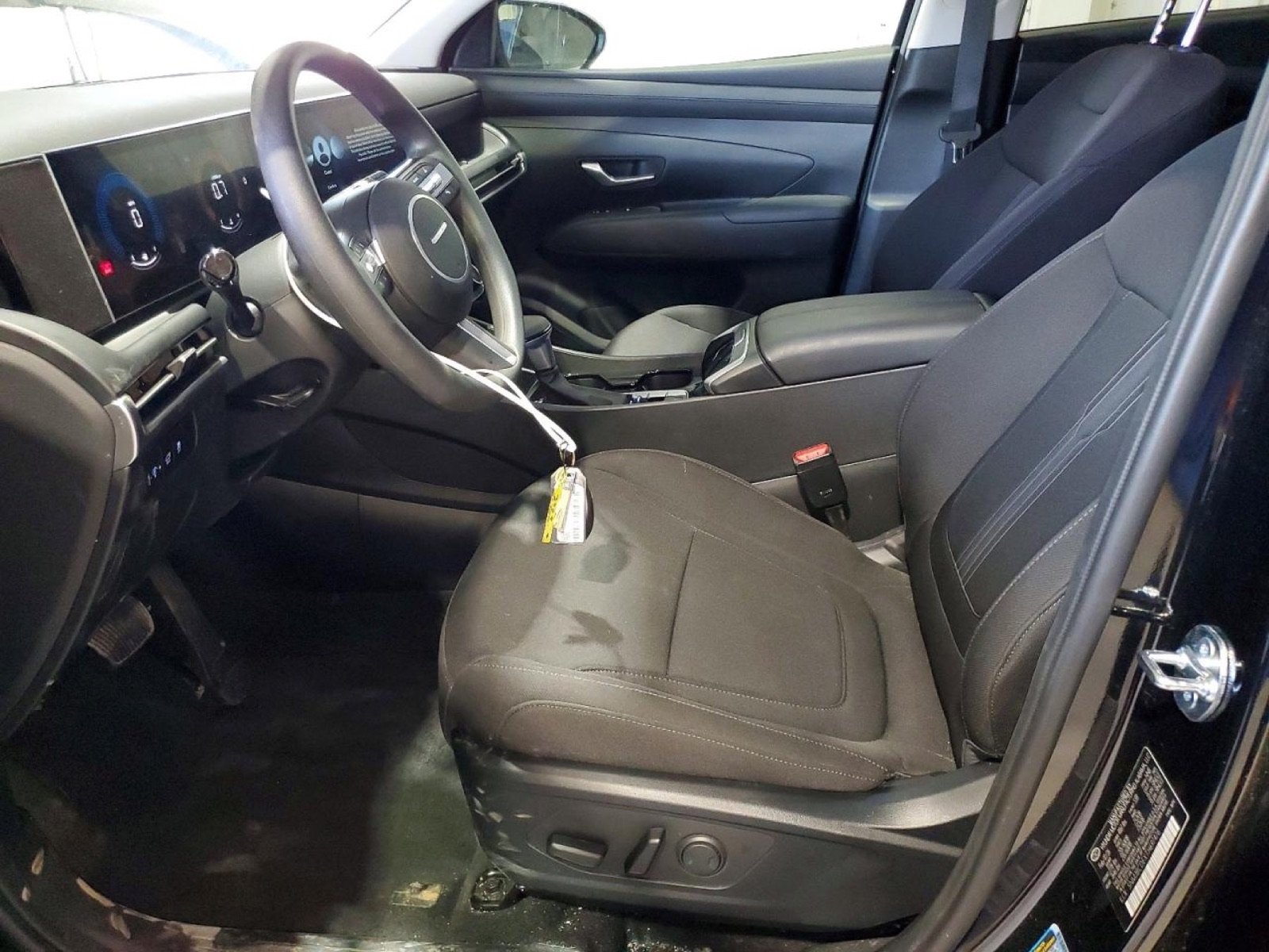 Additional photograph of 2026 Hyundai Tucson SEL