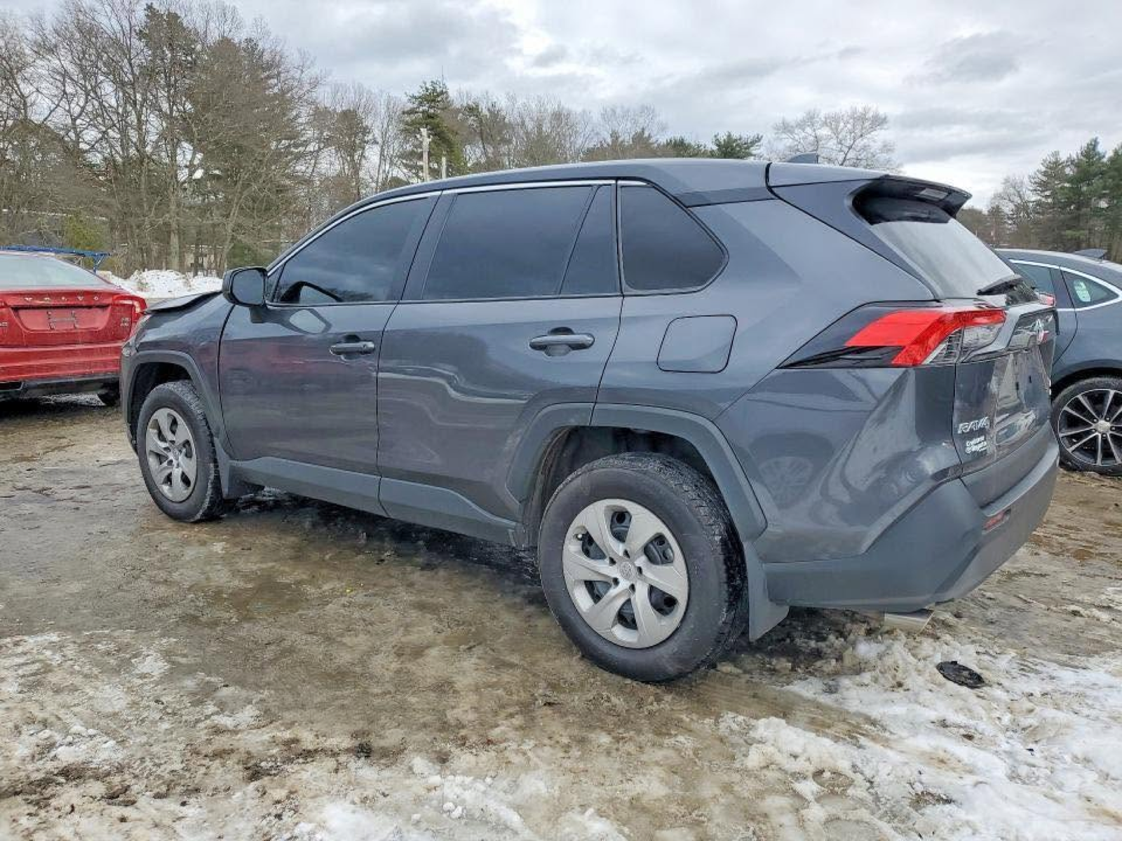 Additional photograph of Toyota RAV4 LE